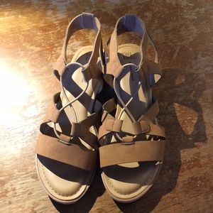 Brown Time & Tru size 8 sandals, worn once